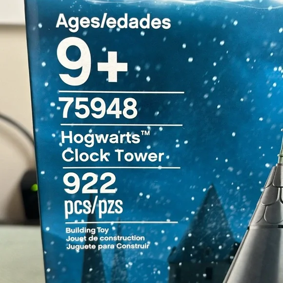 HARRY POTTER LEGO SET HOGWARTS CLOCK TOWER NEVER OPENED
